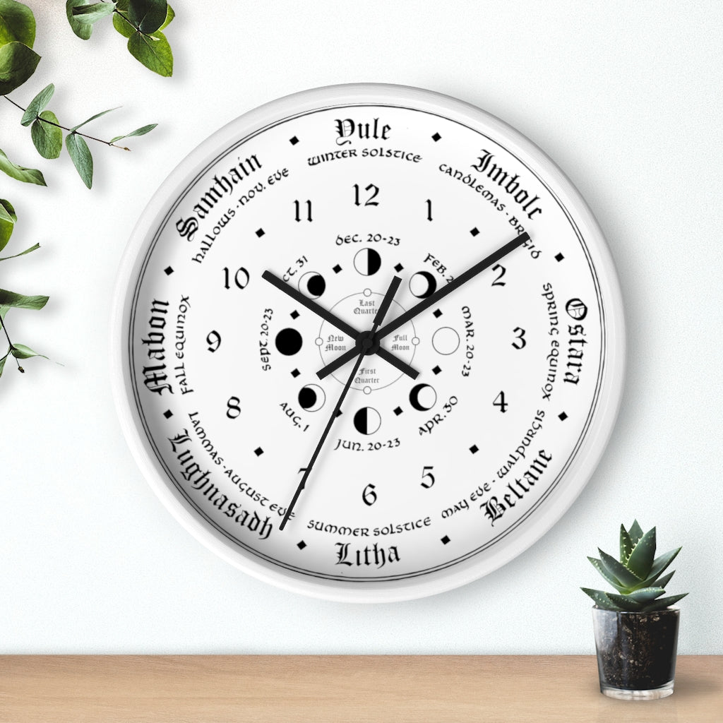 Wall clock -  Wicca Pagan Celtic Triquetra