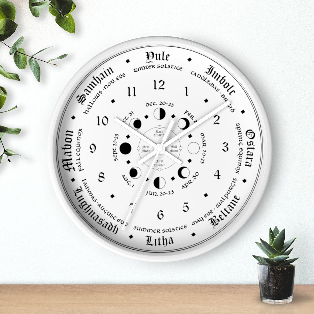 Wall clock -  Wicca Pagan Celtic Triquetra