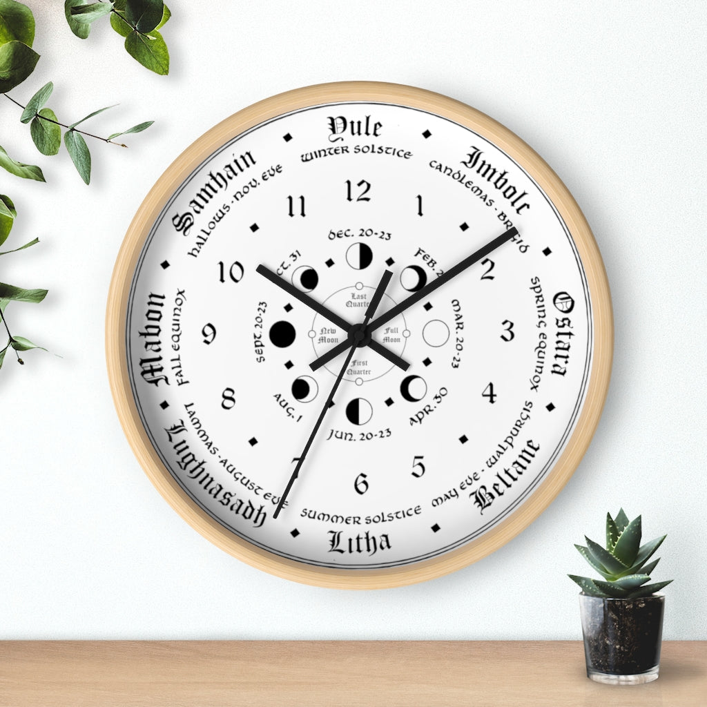 Wall clock -  Wicca Pagan Celtic Triquetra