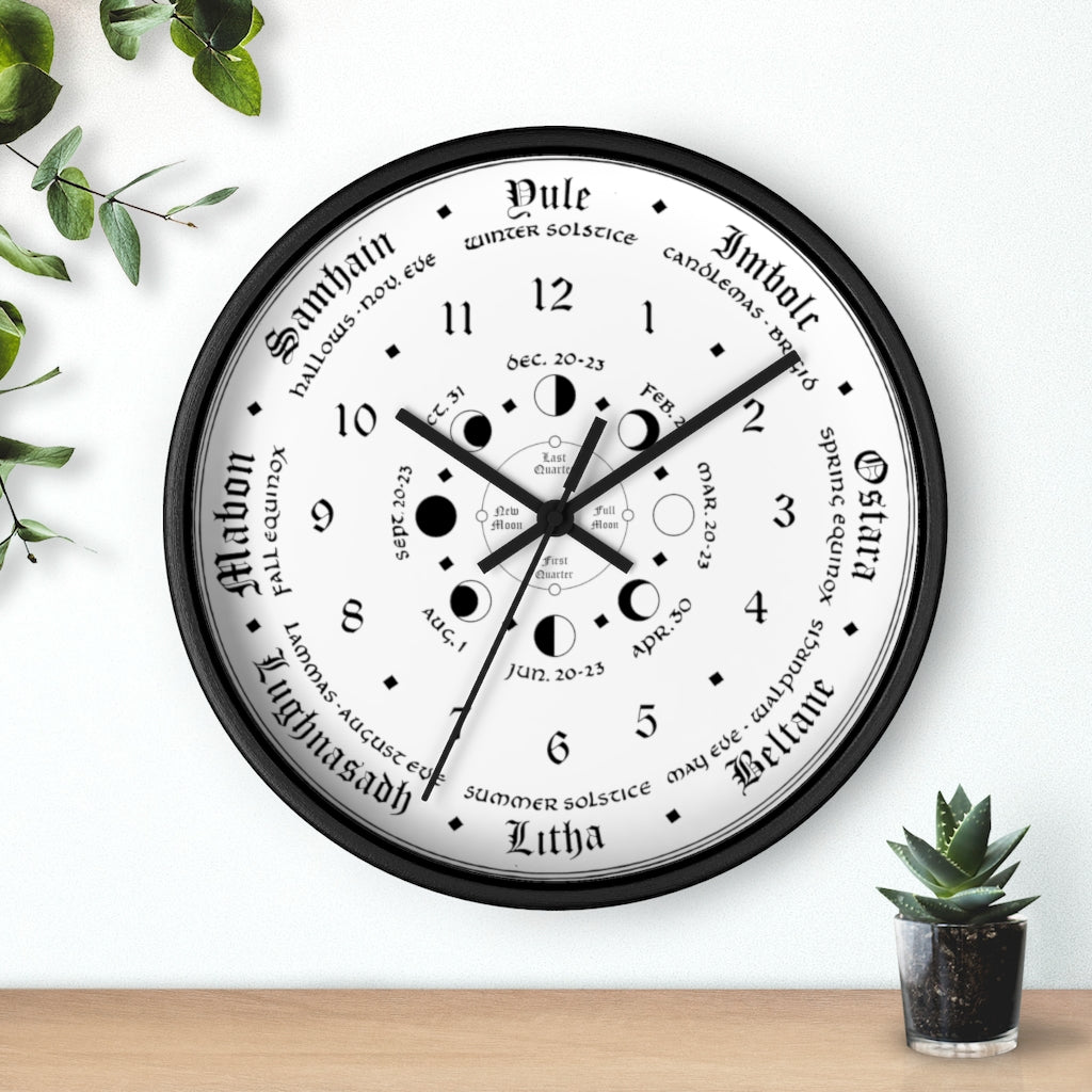Wall clock -  Wicca Pagan Celtic Triquetra